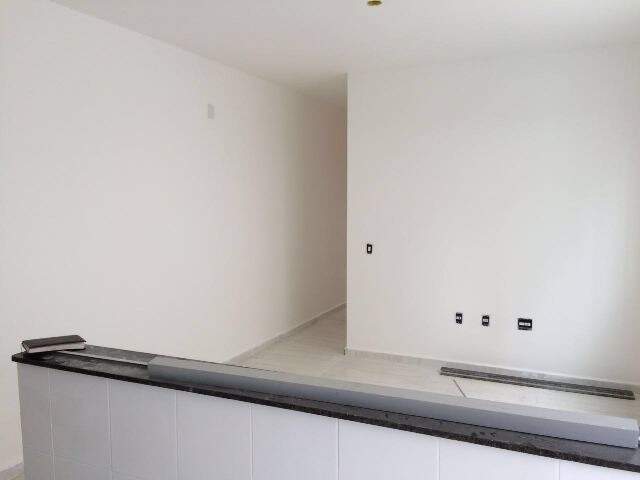 Apartamento para alugar com 2 quartos, 64m² - Foto 2